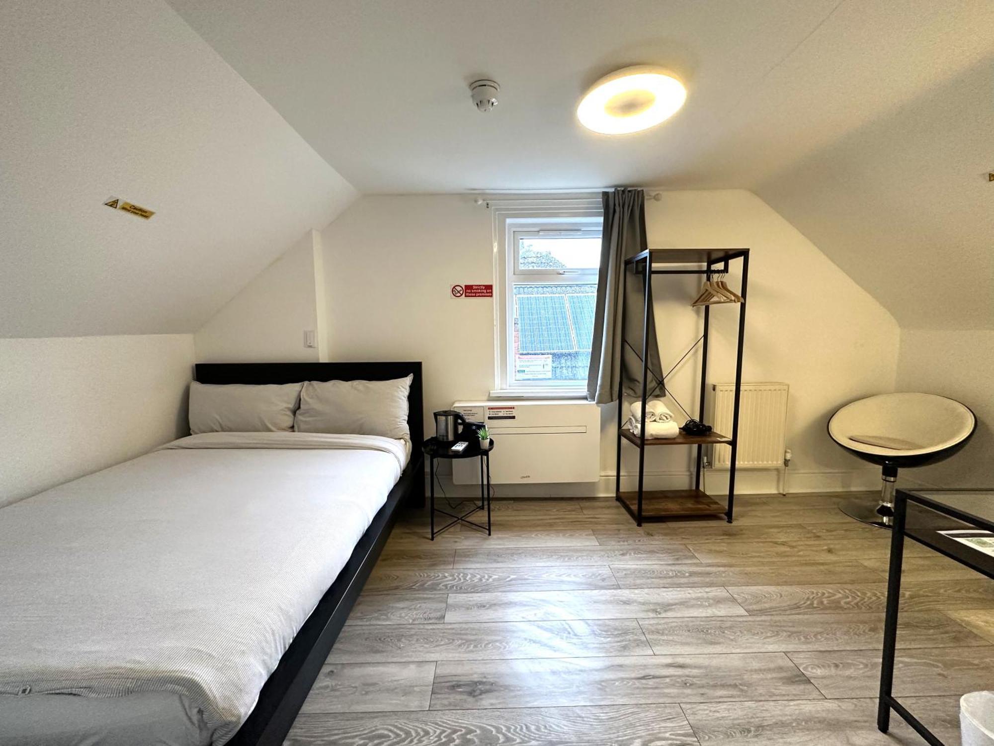 Sleeplicity London Heathrow Hotel